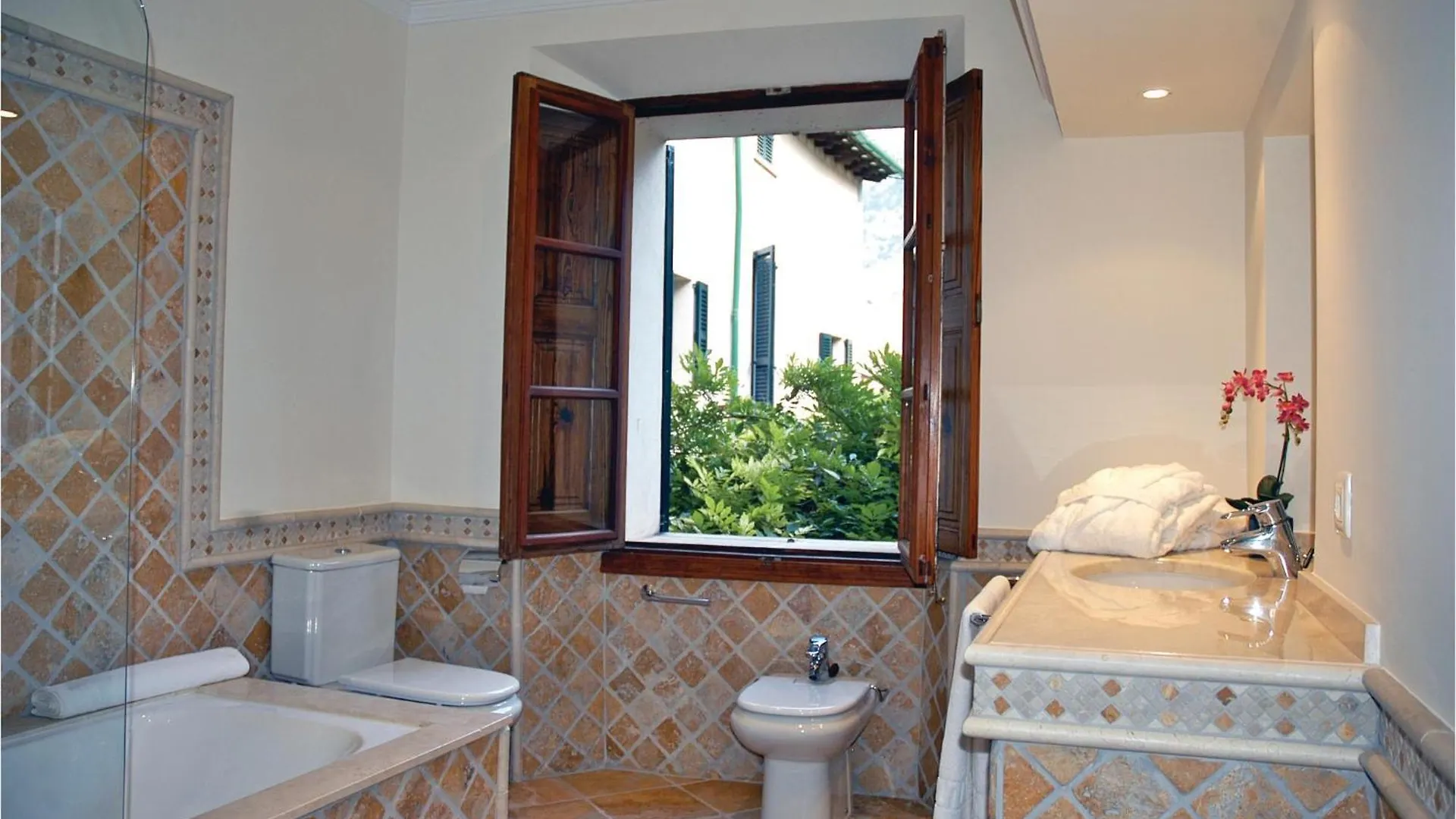 Сasa de vacaciones Awesome Home In Soller With Outdoor Swimming Pool