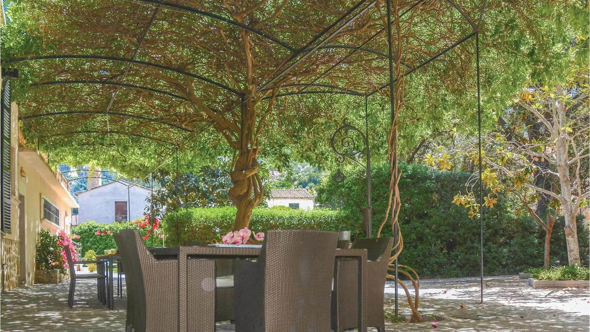 Awesome Home In Soller With Outdoor Swimming Pool Сasa de vacaciones